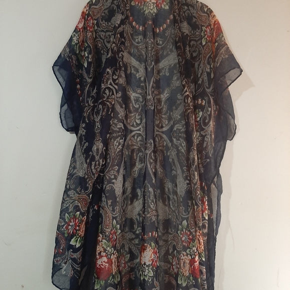 Flowy sheer top/cover-up - Picture 3 of 5